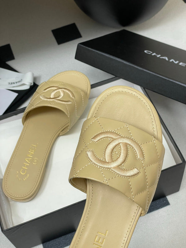 25S Embroidery Double C Mule 15mm Beige Lambskin 247581