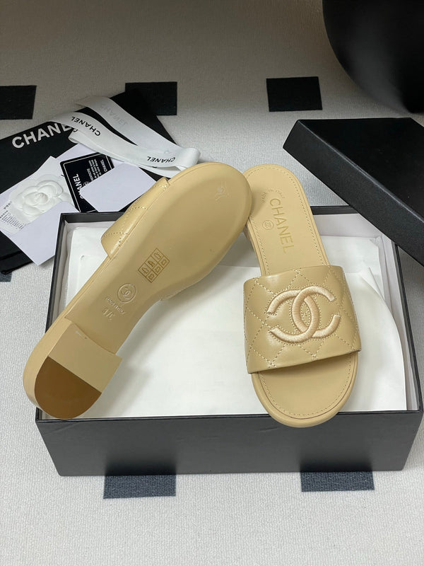 25S Embroidery Double C Mule 15mm Beige Lambskin 247581