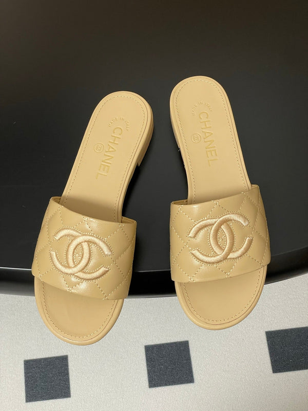 25S Embroidery Double C Mule 15mm Beige Lambskin 247581