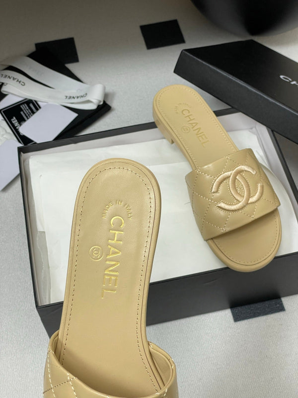 25S Embroidery Double C Mule 15mm Beige Lambskin 247581