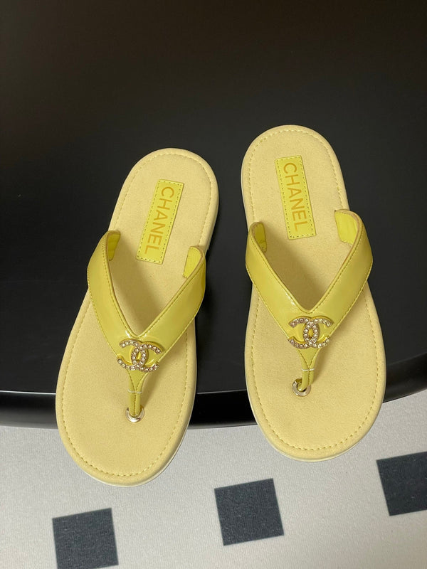 CC 25P Double C 1 Motif Thongs Sandal Yellow Sheepskin 247699