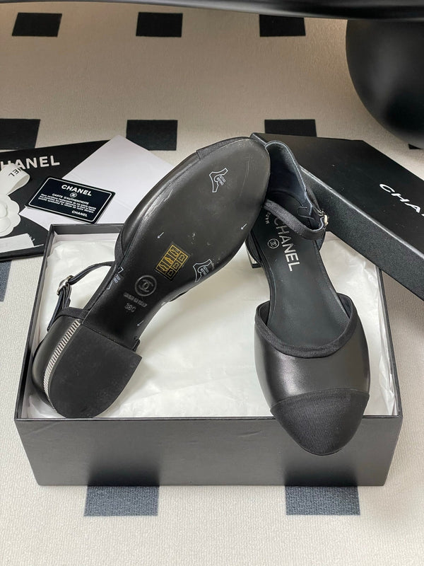 CC 25P Piccola Mary Jane Hollow in pelle di pecora nera grosgrain 247725