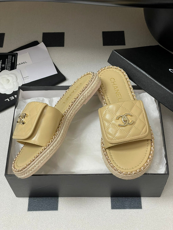 CC 25S Chain Ring Edge Buckle Bag Mule Sandal Beige Sheepskin 247586