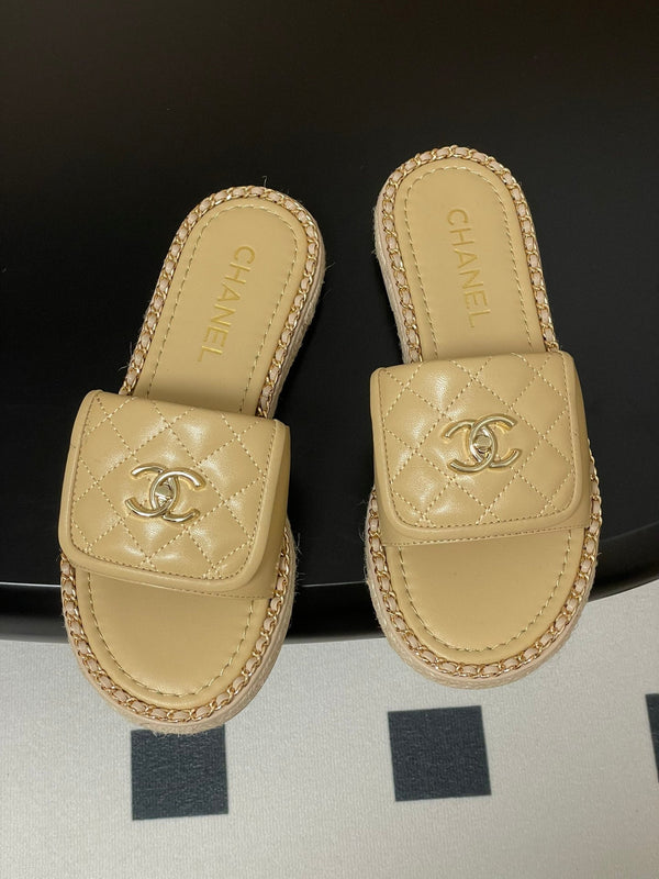 CC 25S Chain Ring Edge Buckle Bag Mule Sandal Beige Sheepskin 247586