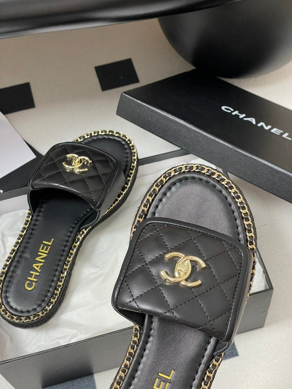 CC 25S Chain Ring Edge Buckle Bag Mule Sandal Black Sheepskin 247588