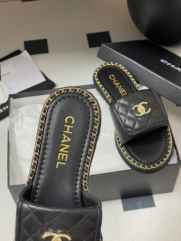 CC 25S Chain Ring Edge Buckle Bag Mule Sandal Black Sheepskin 247588