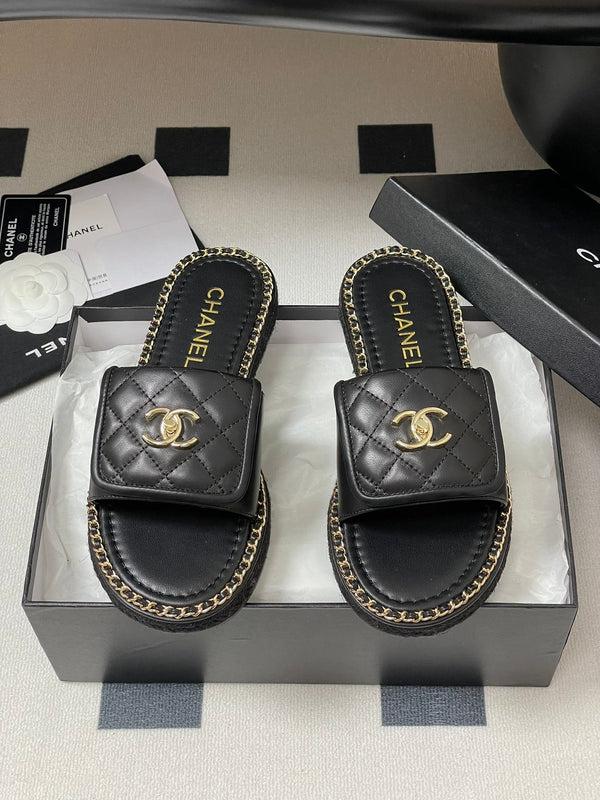 CC 25S Chain Ring Edge Buckle Bag Mule Sandal Black Sheepskin 247588