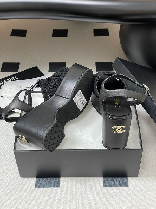 CC 25S Sandalo con zeppa piccola e suola spessa 10 cm Nero intrecciato 247606