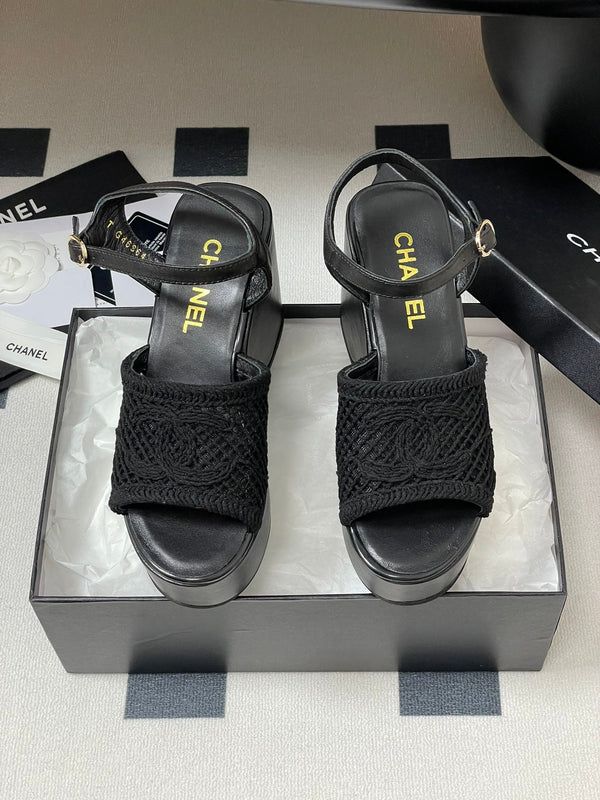 CC 25S Sandalo con zeppa piccola e suola spessa 10 cm Nero intrecciato 247606