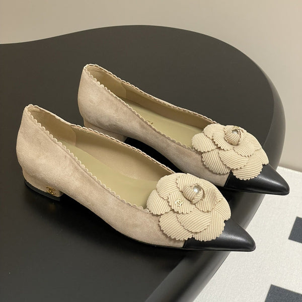 CC 25C Classic Camellia Pointed High Heels Flat 15mm Beige Suede 247608