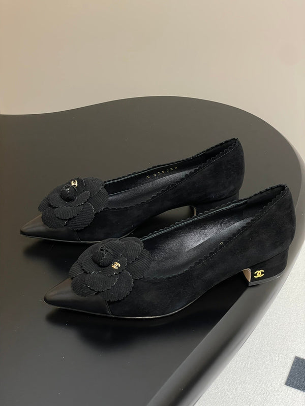 CC 25C Classic Camellia Pointed High Heels Pump 35mm Black Suede 247614