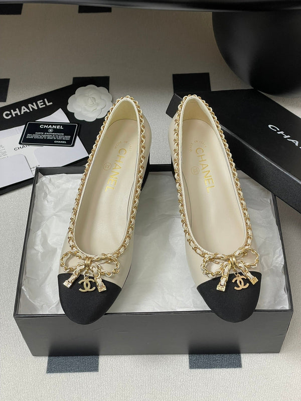 CC 25S 60mm Chain Bow Single Pumps White Sheepskin Black Grosgrain 247663