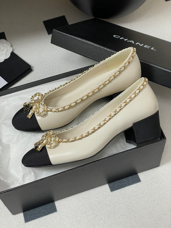 CC 25S 60mm Chain Bow Single Pumps White Sheepskin Black Grosgrain 247663