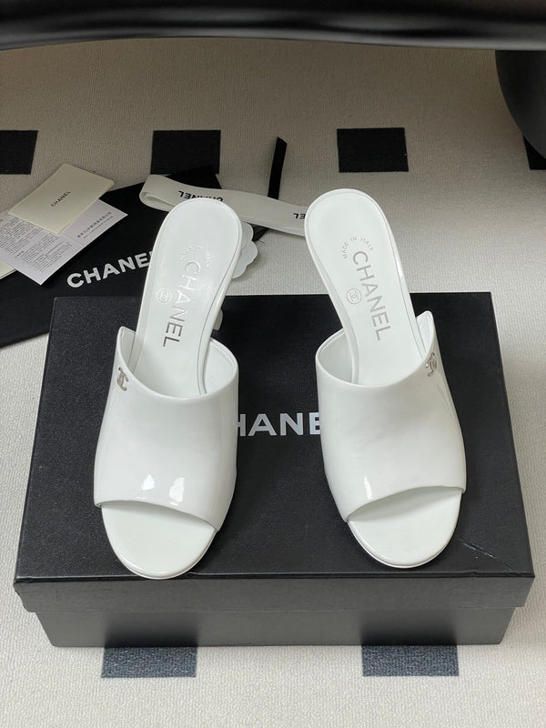 CC 26 Fish Mouth Honey High Heel Slippers 85mm White Patent Leather 319759