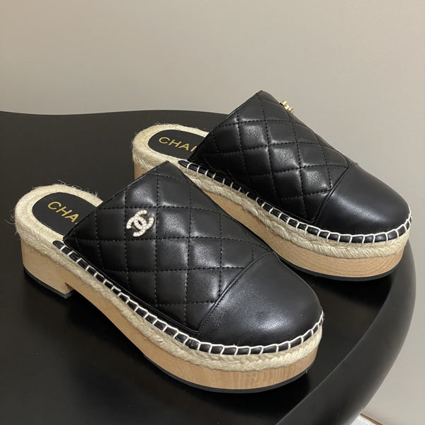CC 25A Clog Slippers 40mm Black Quilted Lambskin 393951