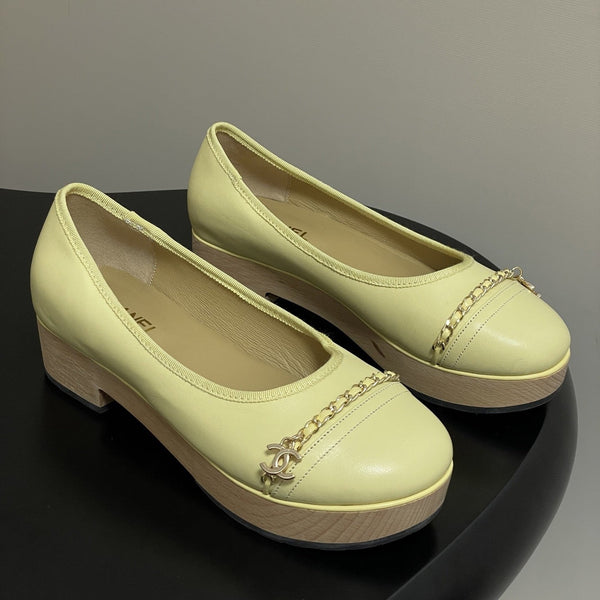CC 25A Chain CC Thick-Soled Shoe 40mm Pastel Yellow Sheepskin 393952