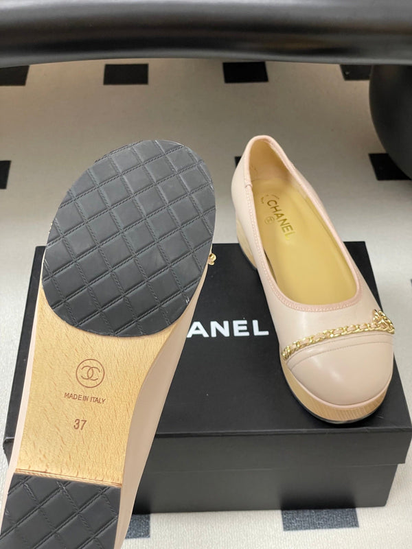 CC 25A Chain CC Thick-Soled Shoe 40mm Light Pink Sheepskin 393953