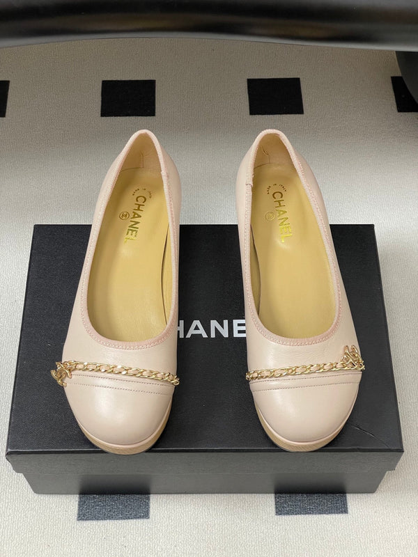 CC 25A Chain CC Thick-Soled Shoe 40mm Light Pink Sheepskin 393953