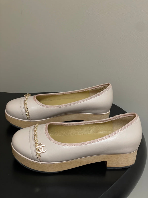 CC 25A Chain CC Thick-Soled Shoe 40mm Light Pink Sheepskin 393953