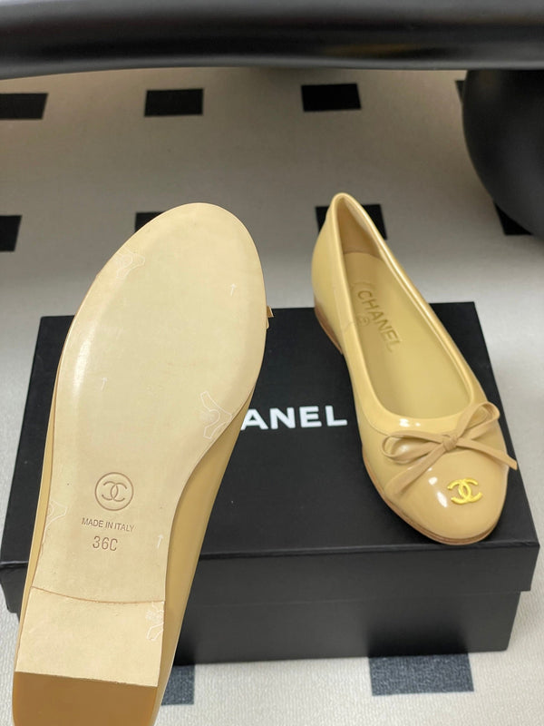 CC 25A Small Bow Ballet Flats Beige Sheepskin 393965