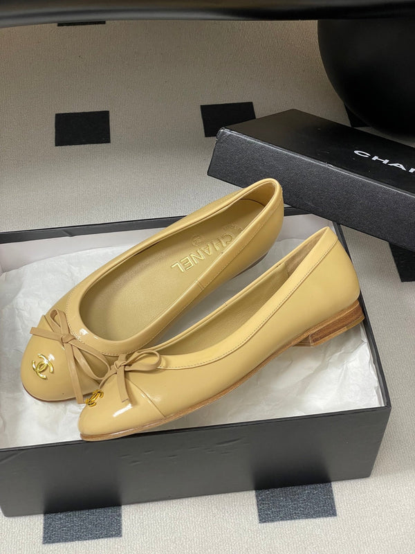 CC 25A Small Bow Ballet Flats Beige Sheepskin 393965