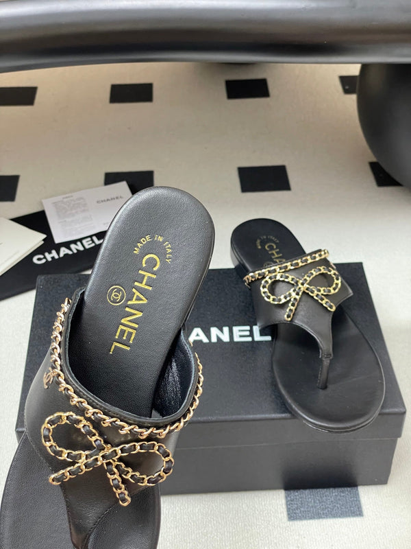 CC 25B Chain Bow Flip-flops Black Sheepskin 393987