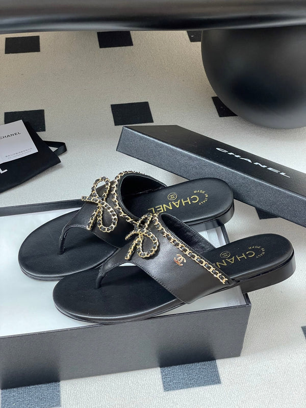 CC 25B Chain Bow Flip-flops Black Sheepskin 393987