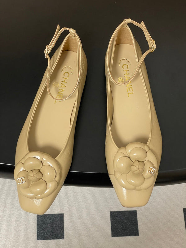 CC 25s Métiers d’art Ballet flats 10mm Beige Cowhide 413307