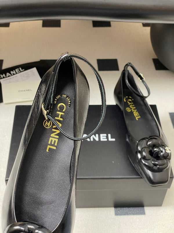 CC 25s Métiers d'art Ballerine 10mm Pelle di vacchetta nera 413310