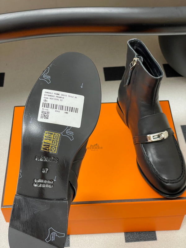 HM Short Boots 25mm Kelly Buckle Black Sheepskin