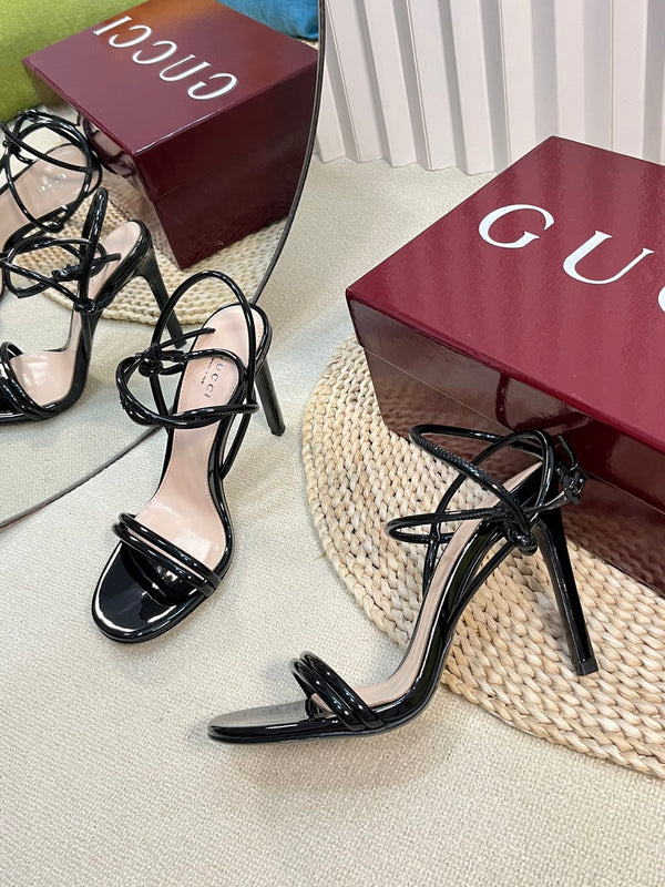 SANDALO ALTO 10 CM IN VITELLO NERO LUCIDO