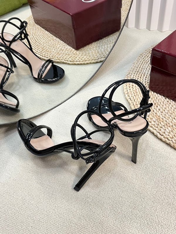 SANDALO ALTO 10 CM IN VITELLO NERO LUCIDO