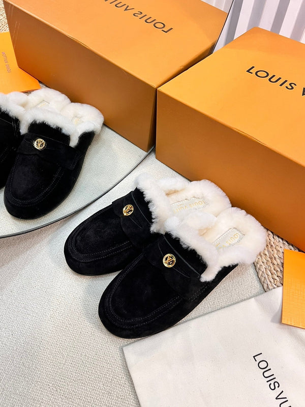 ZOCCOLI LV COZY FLAT COMFORT IN CAMOSCIO NERO E FODERA IN SHEARLING