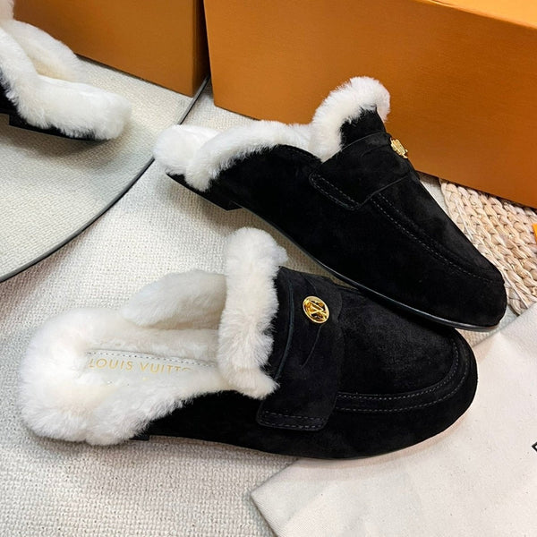 ZOCCOLI LV COZY FLAT COMFORT IN CAMOSCIO NERO E FODERA IN SHEARLING