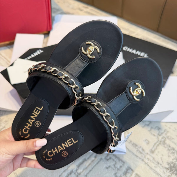 CC 25SS Sandalo infradito 2cm Catena in pelle Pelle di agnello nera 319700