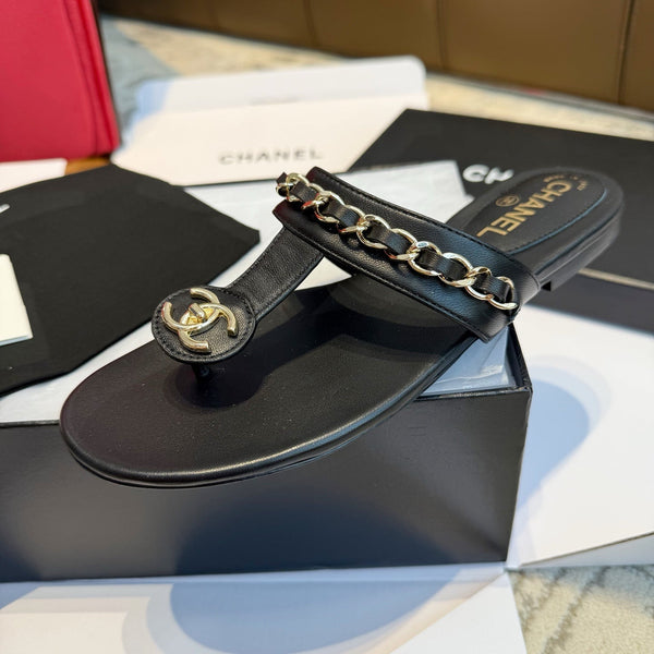 CC 25SS Sandalo infradito 2cm Catena in pelle Pelle di agnello nera 319700