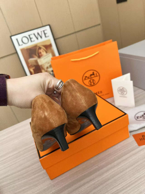 Kiara 40 pump Brown Suede 214048