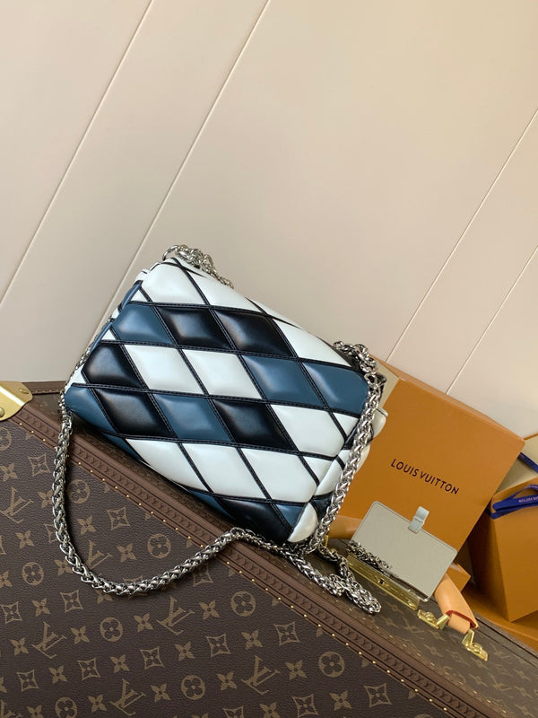 LV WOC Go-14 20cm White Black Blue Sheepskin Metal HW