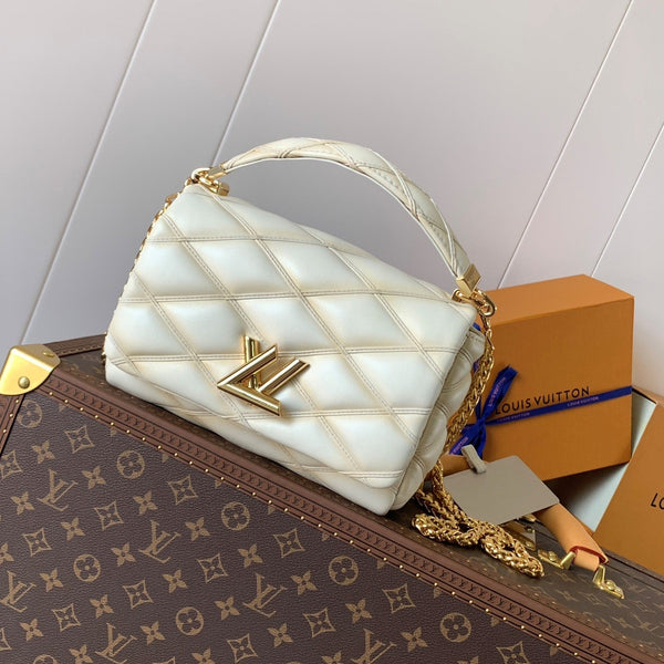 LV GO-14 MM 23cm Vanila Lambskin GHW