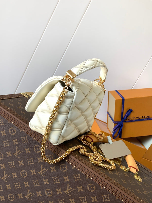 LV GO-14 MM 23cm Vanila Lambskin GHW