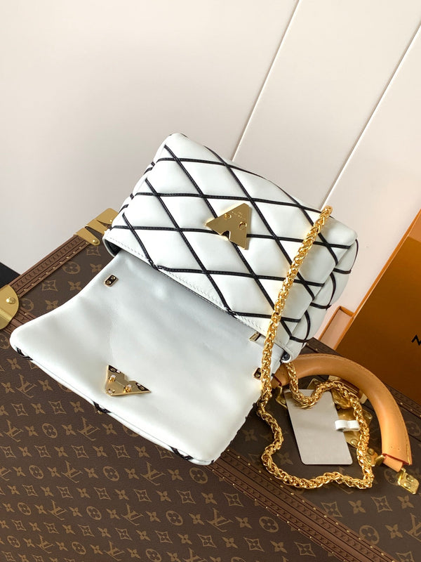LV M22890 GO-14 MM 23cm Black White Lambskin GHW