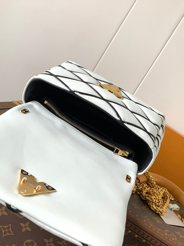 LV M22890 GO-14 MM 23cm Black White Lambskin GHW