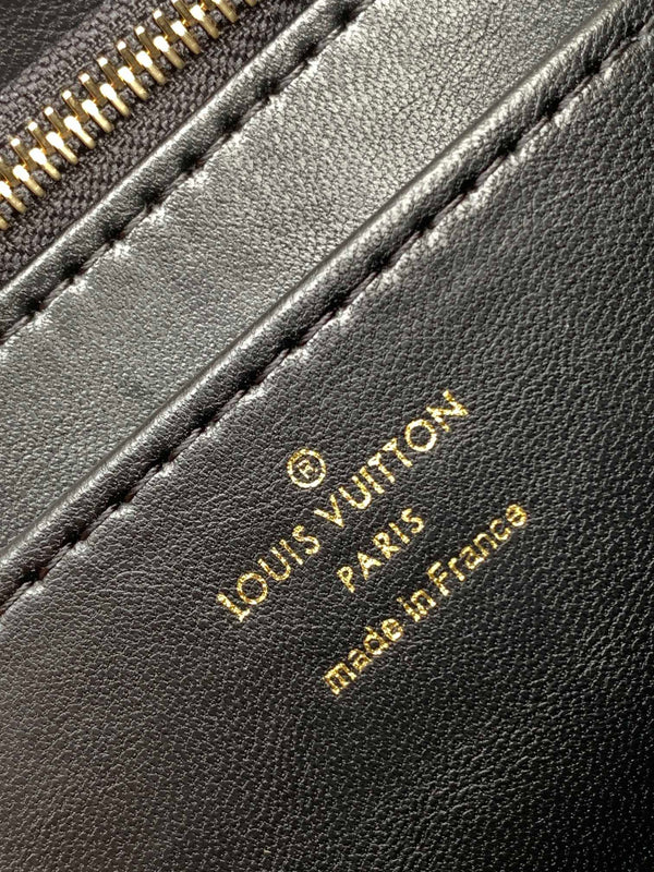 LV M22890 GO-14 MM 23cm Black White Lambskin GHW
