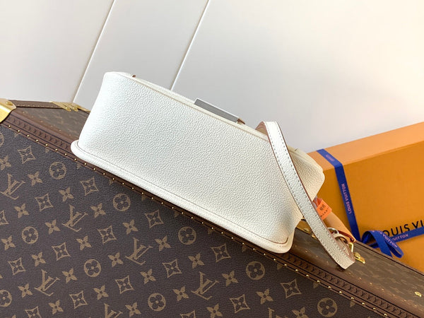 LV Buci Bag 24.5cm White Epi Leather 241088