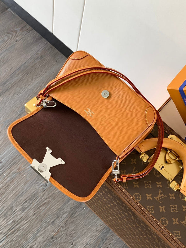 LV Buci Bag 24.5cm Brown Epi Leather 241086