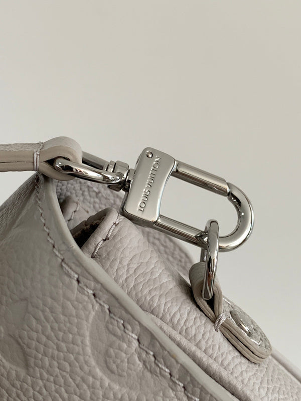 LV Pochette Métis 25cm Brume Gray Cowhide