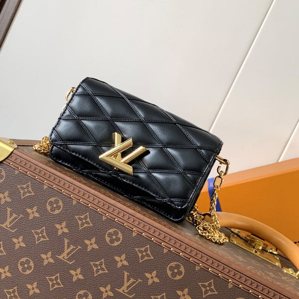 LV WOC Go-14 20cm Black Sheepskin GHW