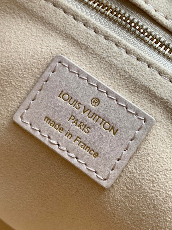 LV OnTheGo PM Dream Monogram Embossed Cowhide-Light GHW