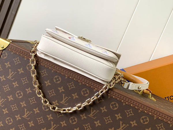 LV 25s Pochette Métis East West Dream Monogram Embossed Cowhide-Light GHW
