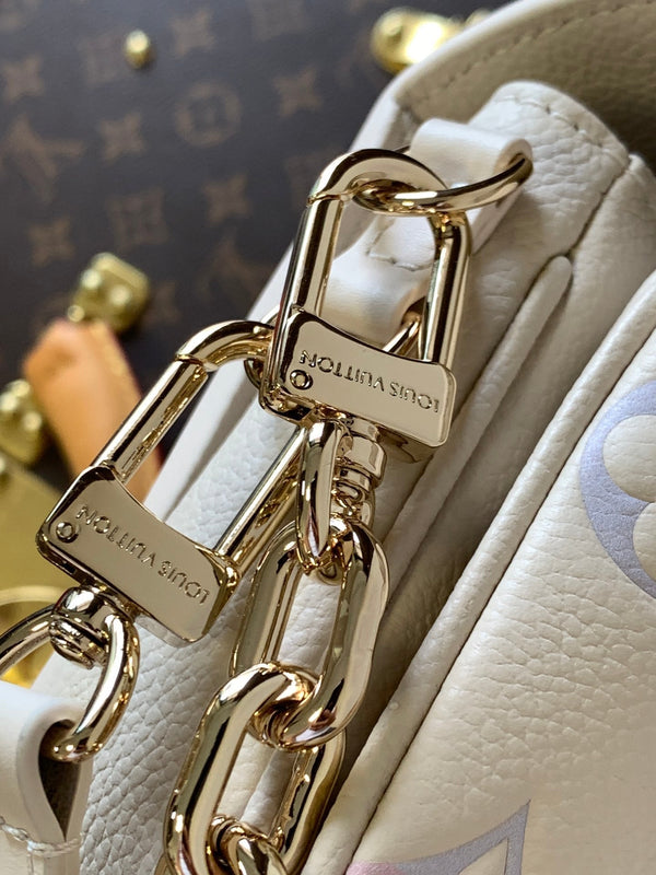 LV 25s Pochette Métis East West Dream Monogram Embossed Cowhide-Light GHW